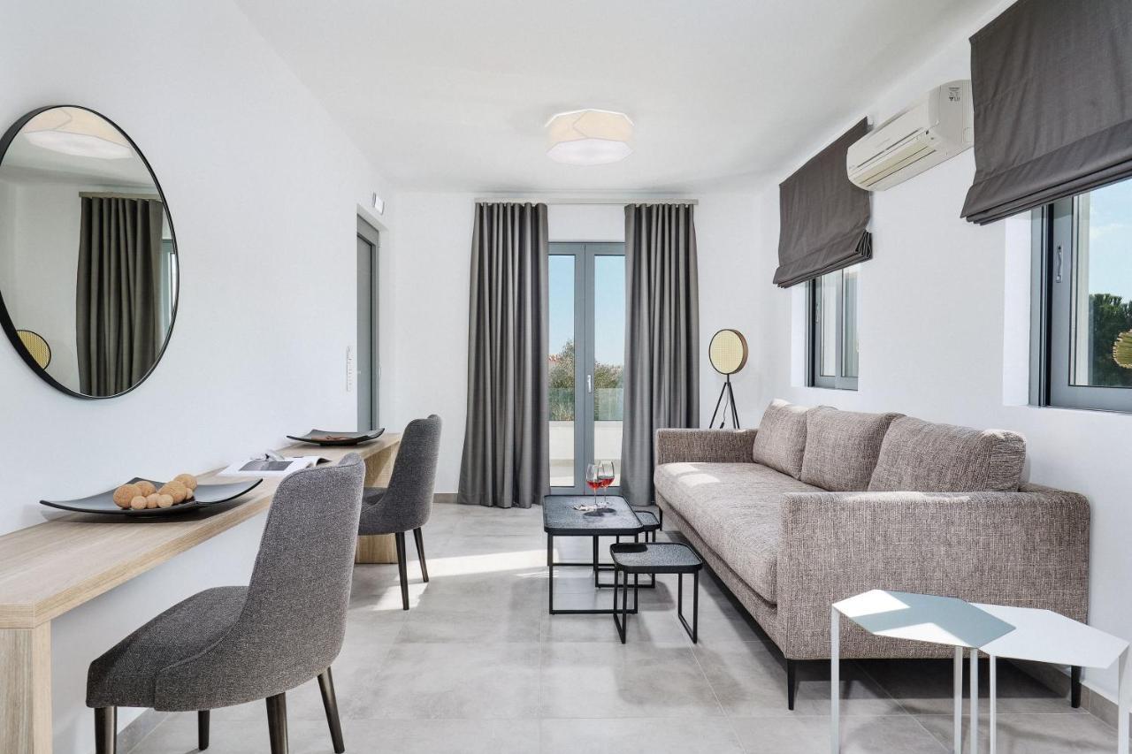 Quattro Suites 莫奈姆瓦夏 外观 照片